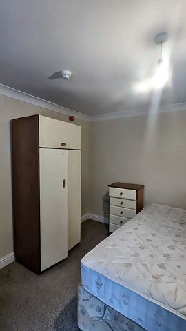 Room 2 photo 3